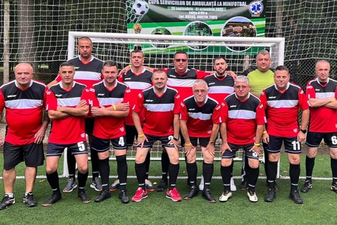Ambulanțierii vasluieni au dat-o pe minifotbal