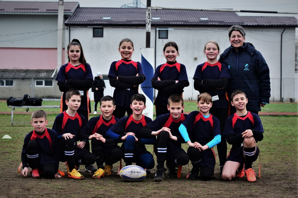 Școala „Mihail Sadoveanu” Vaslui este campioană județeană la rugby tag