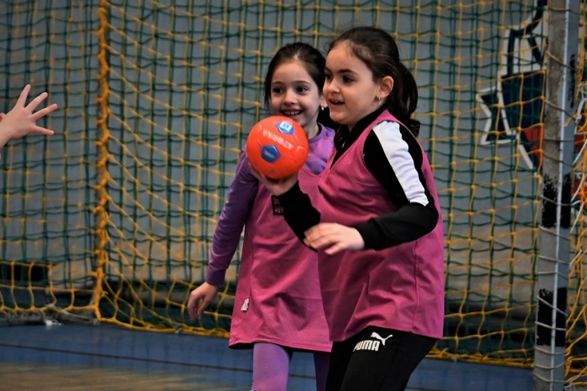 Maraton al bucuriei la Memorialul „Sorin Onofrei” la minihandbal și babyhandbal