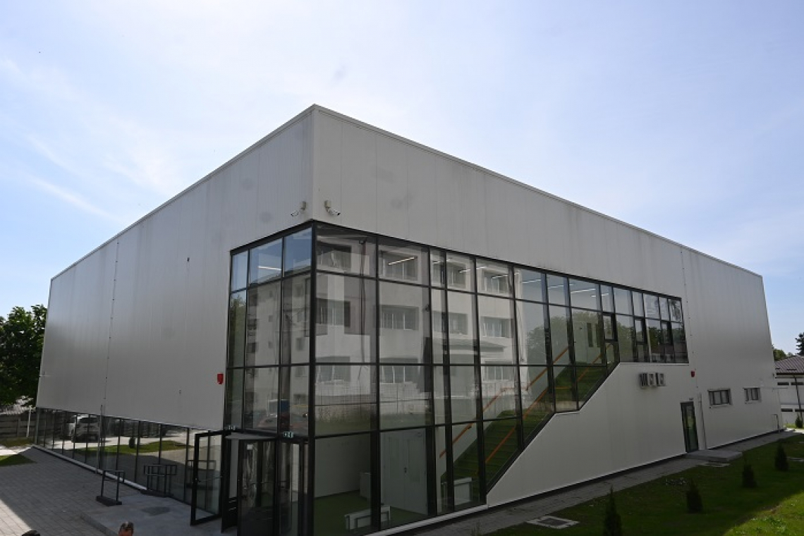 Au fost finalizate lucrările la sala de sport de la CSEI ”Elisabeta Polihroniade” Vaslui