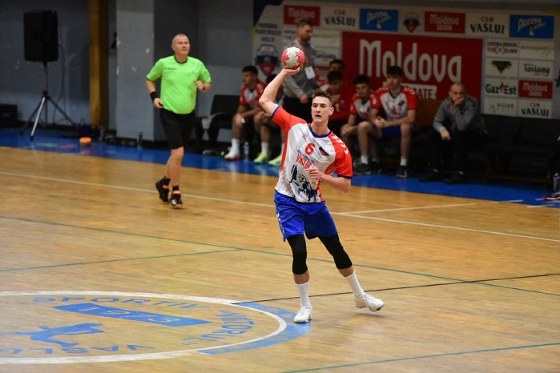 Tânărul handbalist vasluian Mihai Andronic, convocat la naționala de tineret a României!