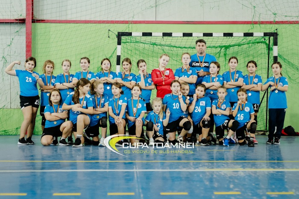 ACS Blue Stars Huși a strălucit la Cupa Toamnei la Baby-Handbal și Mini Handbal