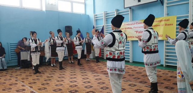 festival 8