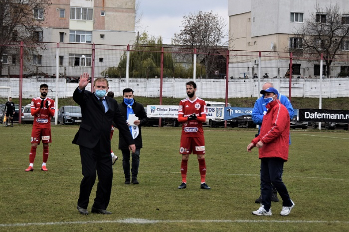 Generația ”Flacăra Moreni”, premiată de Hușana