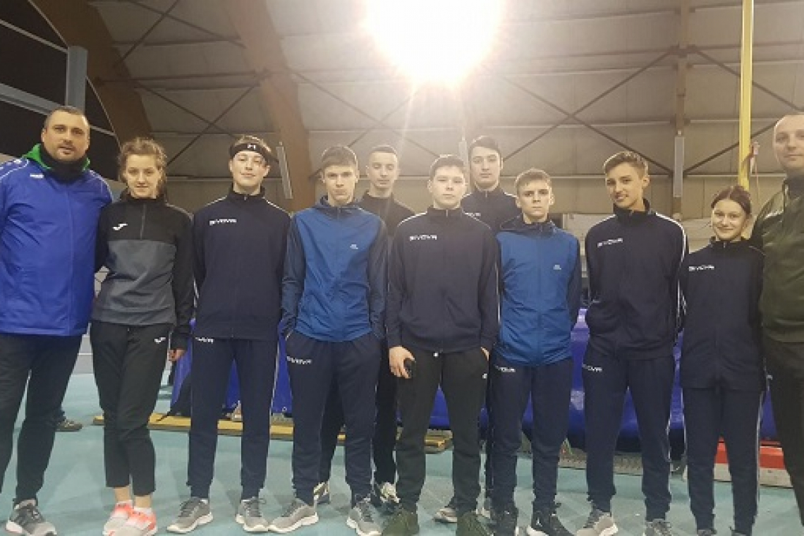 Medalii pentru atleții pregătiți de profesorii Dragoș Hăulică și Lucian Dan Anușca Doglan