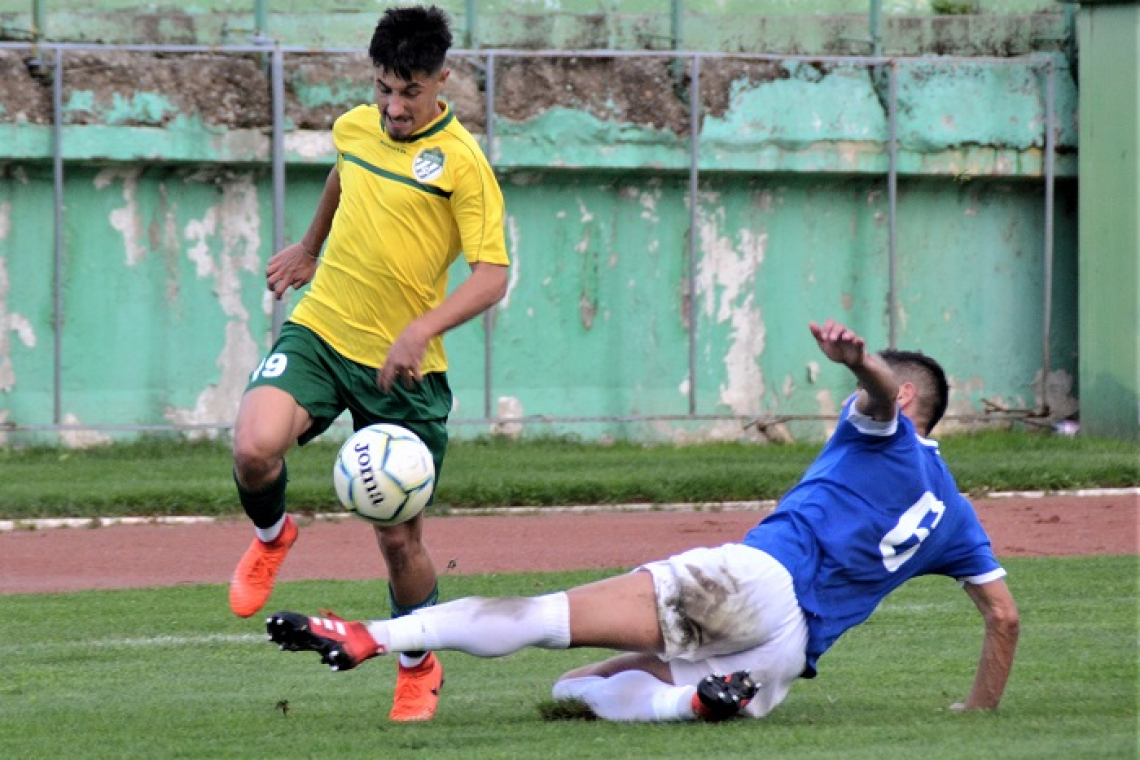 Sporting Juniorul a măturat cu revelația returului, CSM Pașcani!