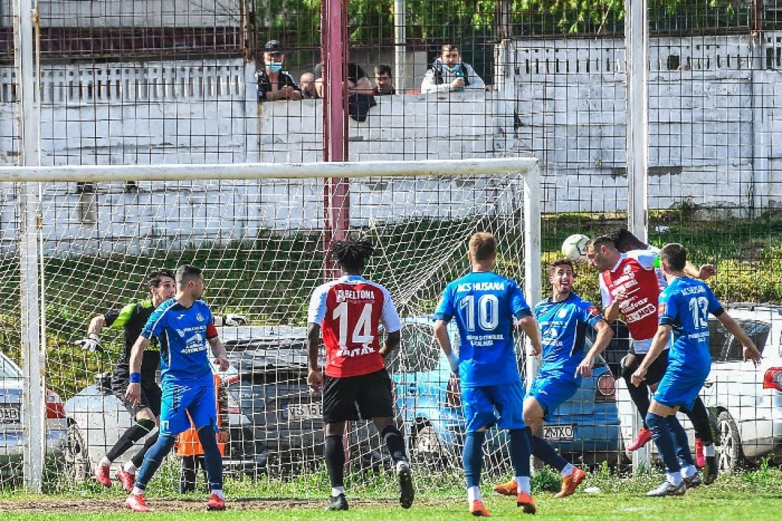 Hușana încheie sezonul cu un amical!