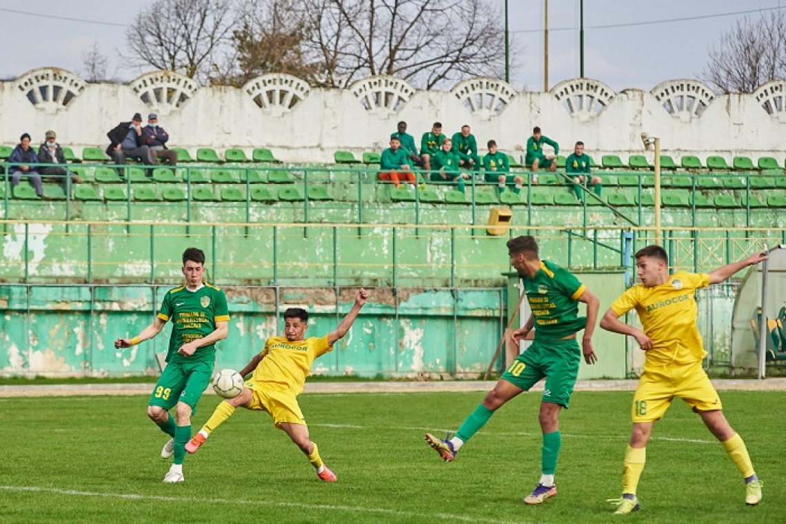 La loc comanda: ”Unirea” galben-verde s-a destrămat, iar Sporting Juniorul se înscrie în liga 3!