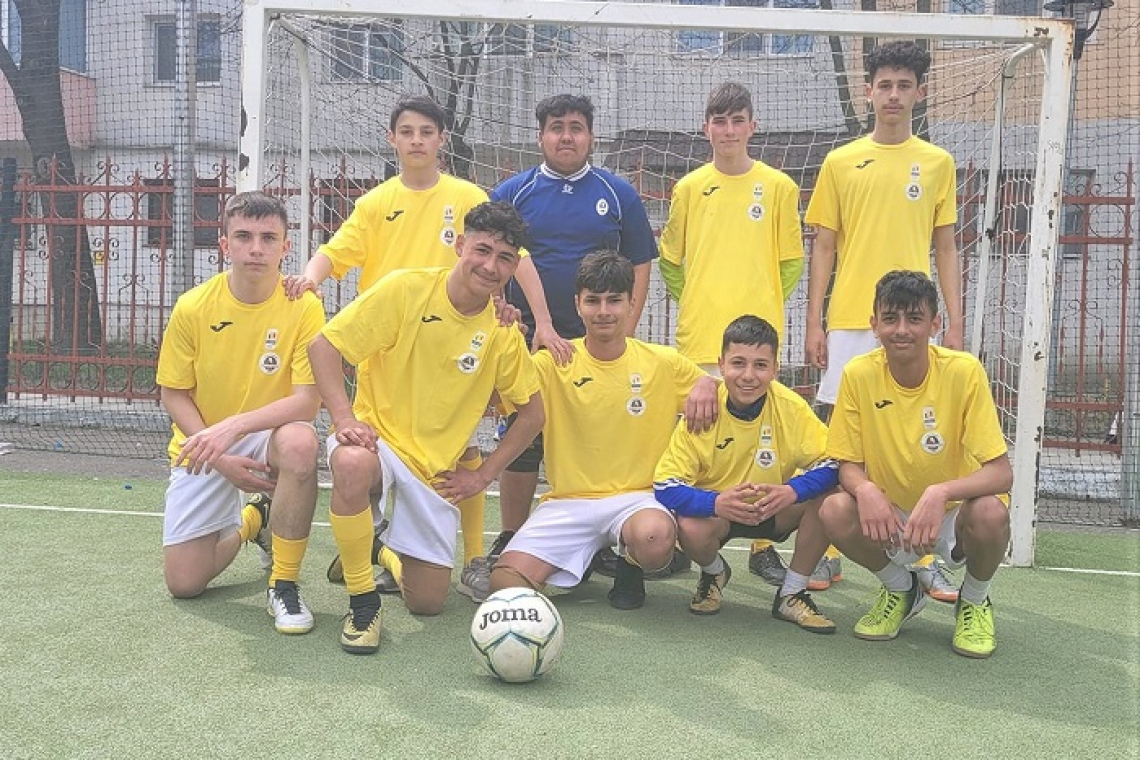 Școala ”Alex.I.Cuza” Vaslui cea mai bună la fotbal