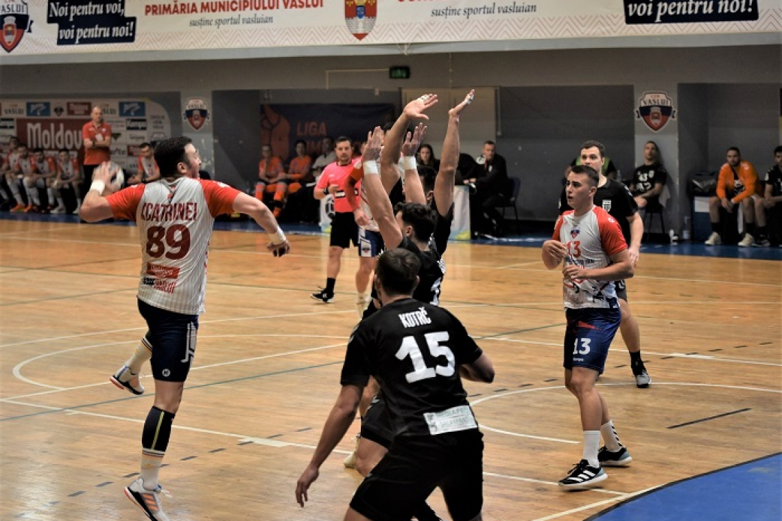 CSM Vaslui a pierdut duelul cu CSM București în ultimele trei minute