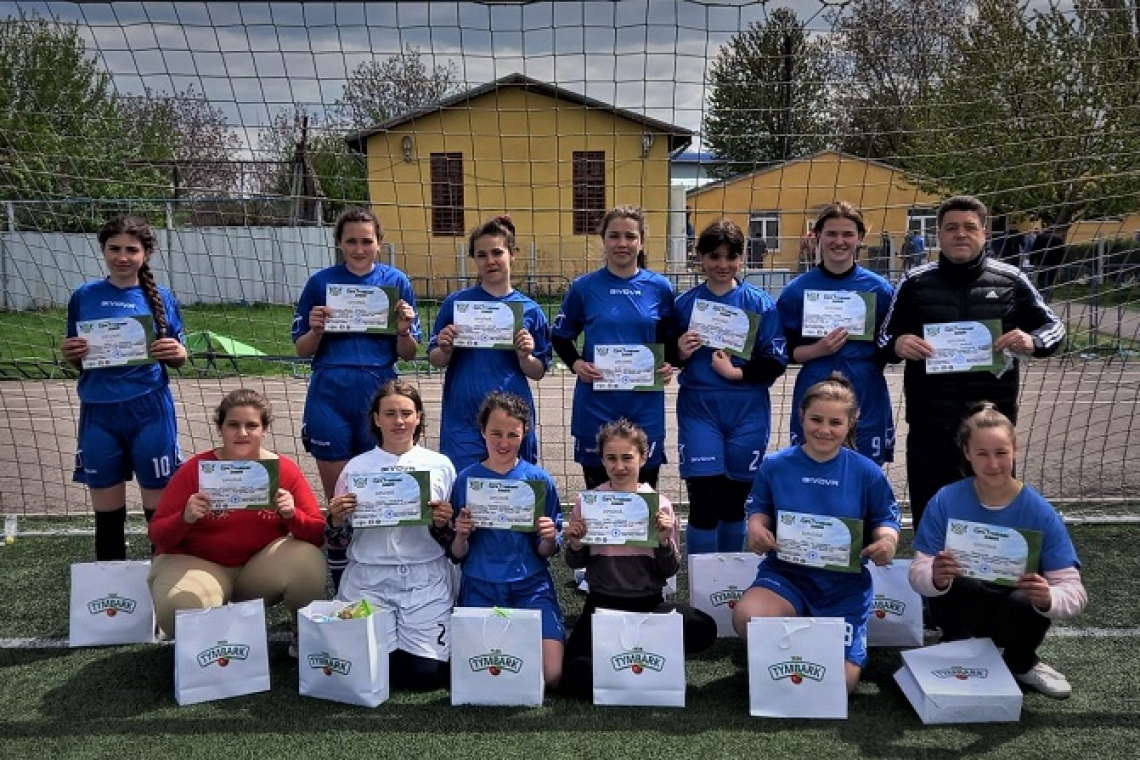 Mențiune pentru Școala „Nicolae Milescu Spătarul” Ferești la fotbal fete