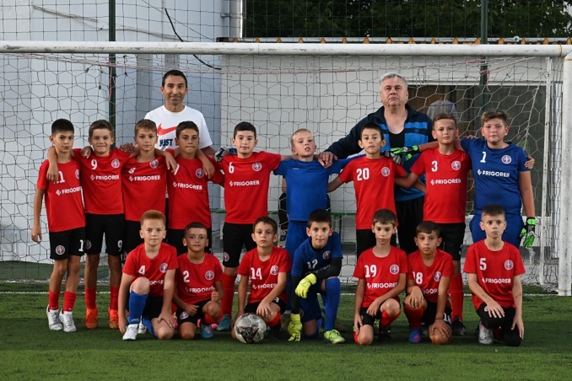 Grupa 2013-2014 de la LPS Vaslui participă la Cupa Play