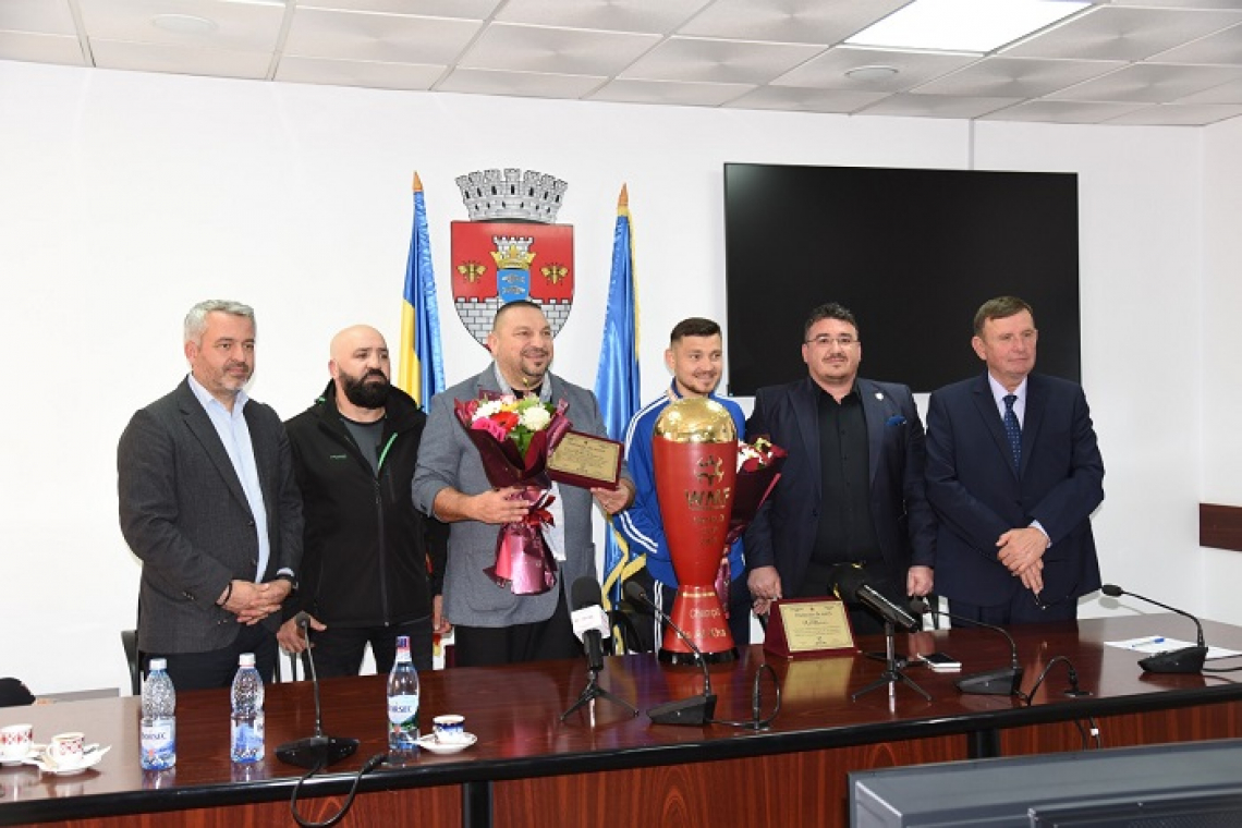 Trofeul Cupei Mondiale câștigat de România a fost prezentat la Vaslui