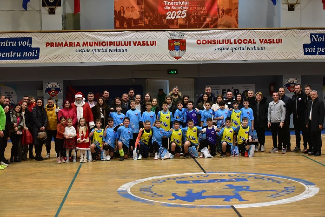 Juniorii de la secțiile clubului CSM Vaslui vizitați de Moș Crăciun