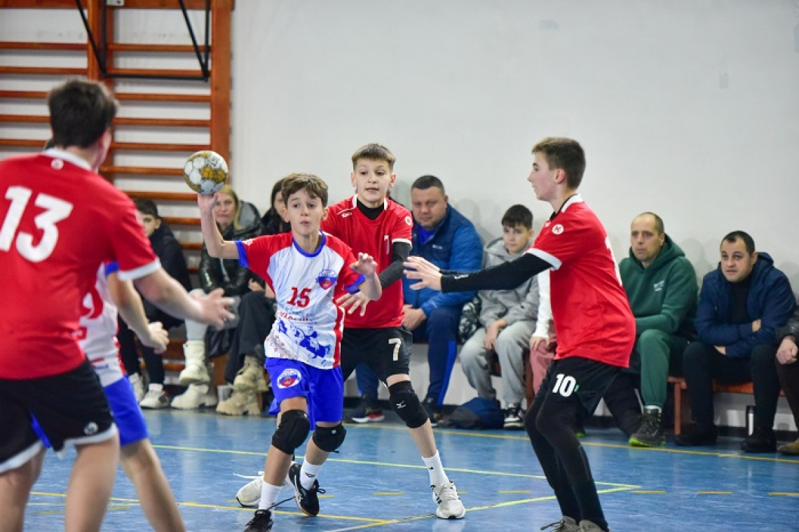 LPS Vaslui și CSM Vaslui merg împreună la faza Euroregiune la handbal masculin J4