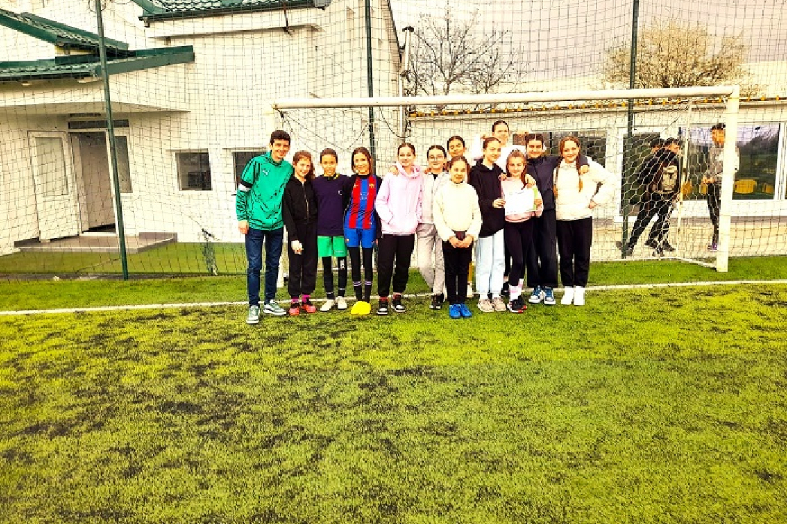 Școala „George Tutoveanu” Bârlad cea mai bună la fotbal feminin U12