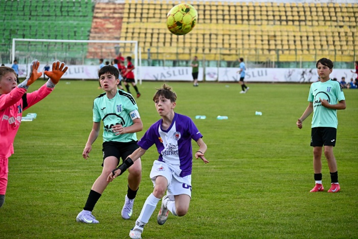 Grupa 2013 de la LPS Vaslui participă la Gold Cup Piatra Neamț