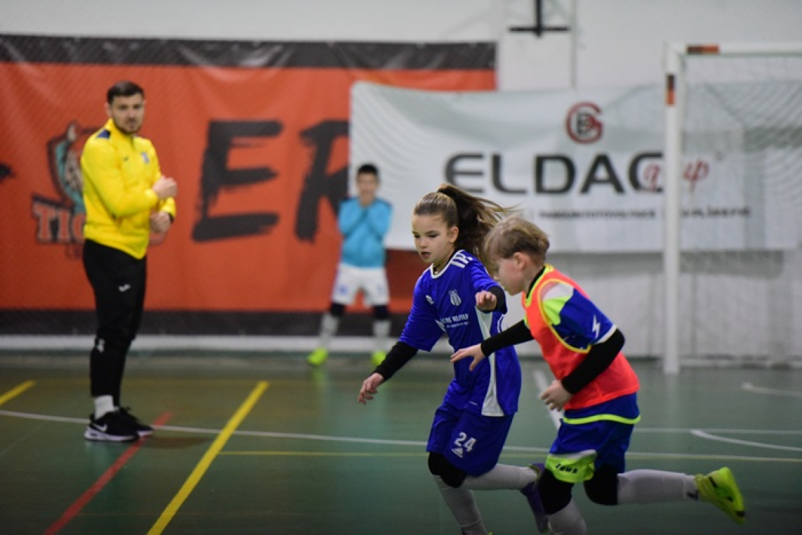 Vlad Mocanu strălucește ca antrenor la ACS Hușana: copii pe locul 4 la Cupa AJF!