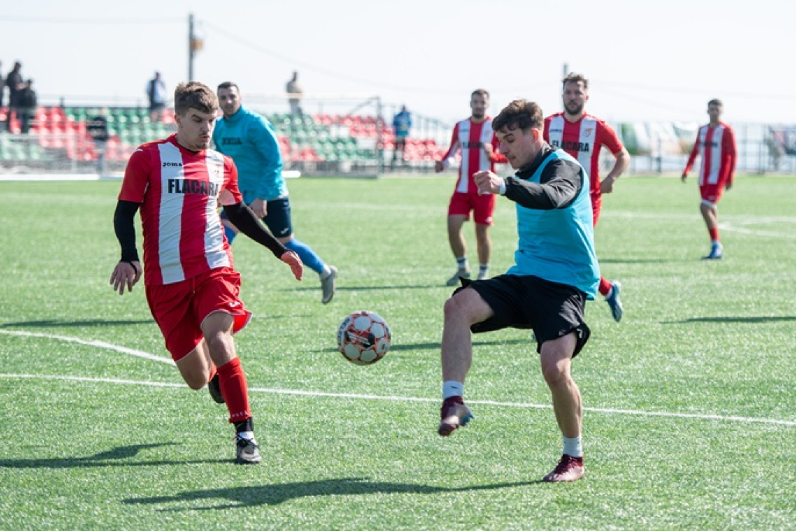 Liga 4 se reia cu restanțe: dueluri fără miză mare, dar cu ochii pe play-off