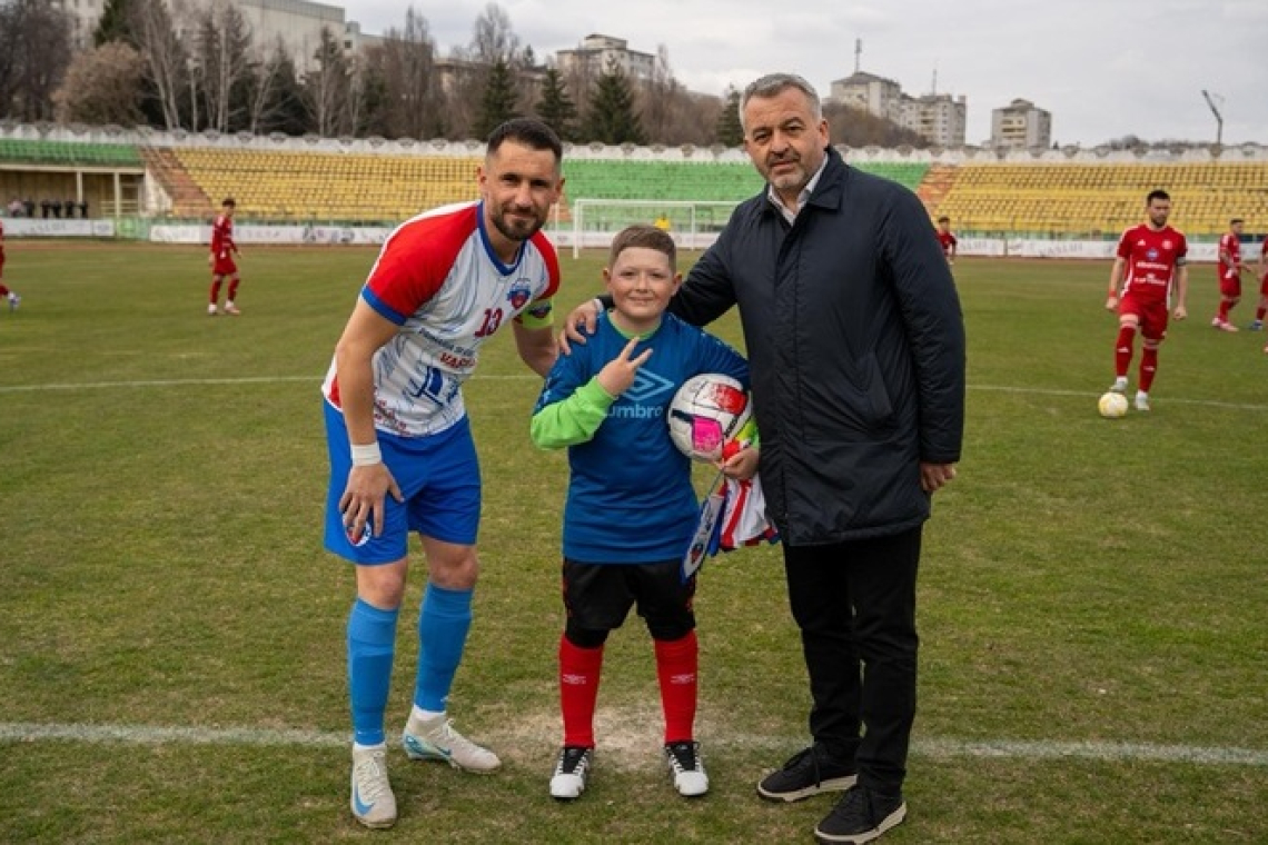 Moment emoționant pe Stadionul Municipal: visul lui David a devenit realitate alături de CSM Vaslui