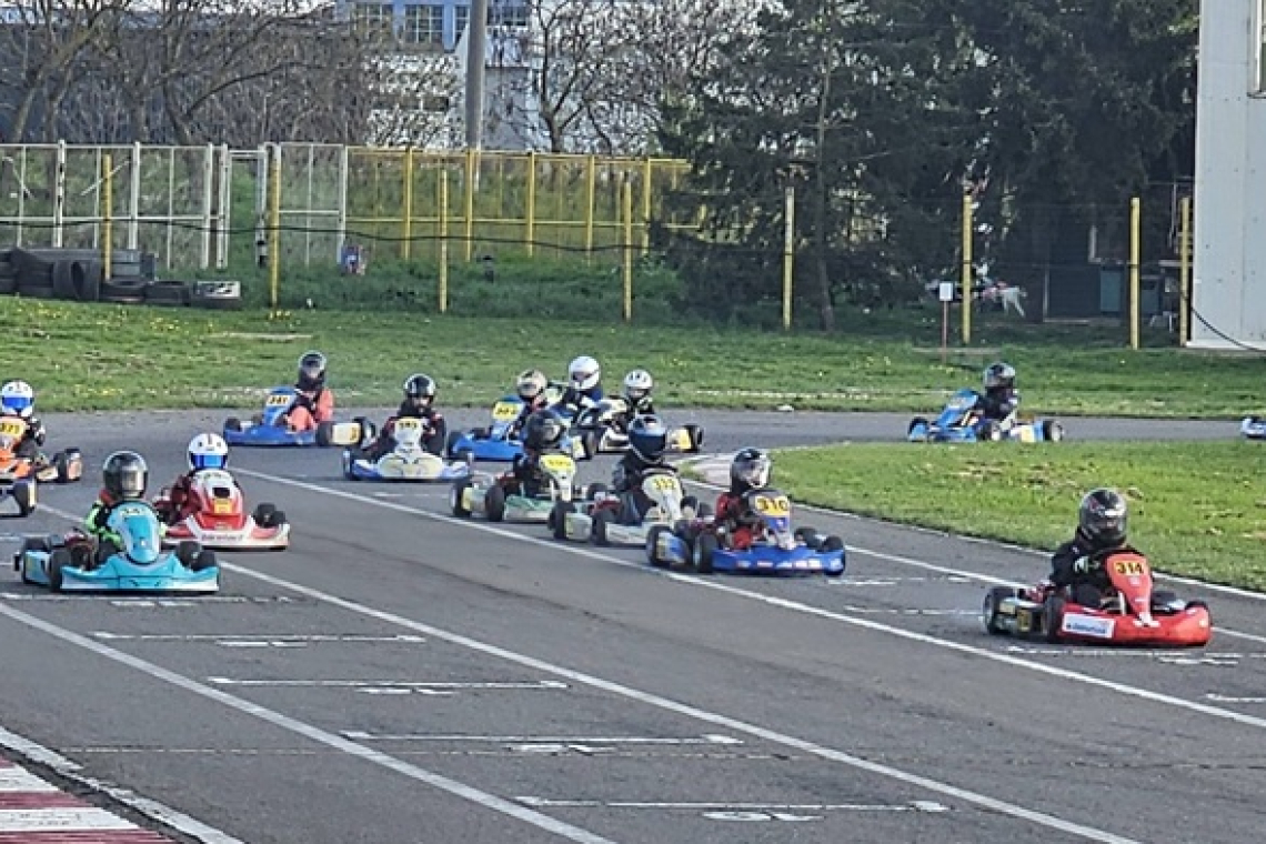 Debut promițător pentru micii piloți vasluieni pe pista Speed Park Bacău: locuri bune la nivel național și interjudețean