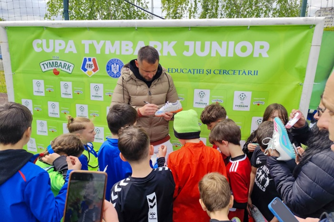 Dragoș Grigore, în mijlocul copiilor la Cupa Tymbark Junior U8 de la Vaslui: „Munciți, visați și nu neglijați școala!”