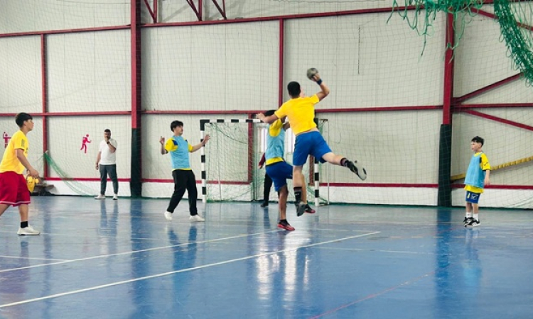 Investiții de aproape 11 milioane de euro în infrastructura sportivă școlară din Vaslui! Sală nouă de sport, internat modern și reabilitarea sălii de sport de la LPS