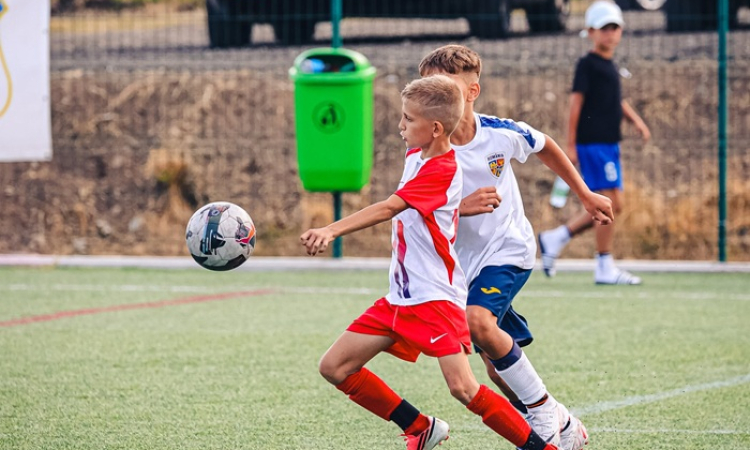 Huși Juniors Cup continuă în forță! Peste 300 de copii intră în competiție în cel de-al treilea weekend