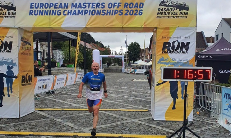 Performanță extraordinară la 71 de ani! Bârlădeanul Aurel Anița, vicecampion european cu România la alergare montană