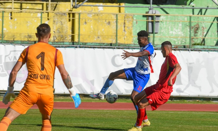 Gabby Batchabi, omul derby-ului! CSM Vaslui bate Iașiul și rămâne neînvinsă