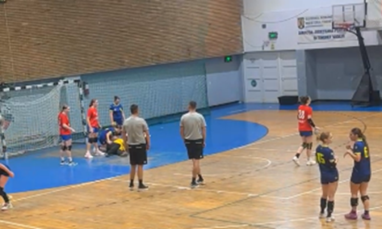 Final tensionat la un meci de handbal feminin U19: Meci câștigat de LPS Suceava după o fază controversată în ultimele secunde ale partidei