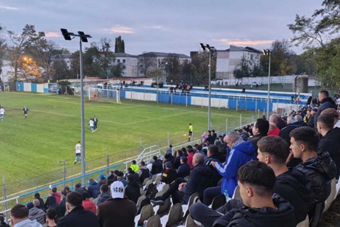 PREMIERĂ la Bârlad! Primul meci oficial de fotbal disputat în nocturnă pe Stadionul FEPA. CSM Bârlad a marcat 18 goluri!